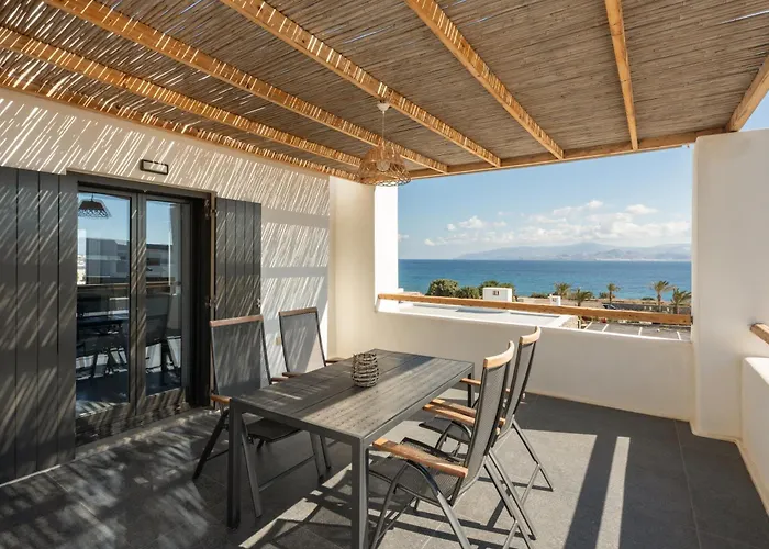 Vastblue Of Paros Lägenhetshotell