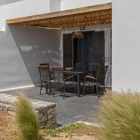 Vastblue Of Paros Hotel apartamentowy Ambelas