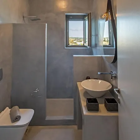 Vastblue Of Paros Ambelas