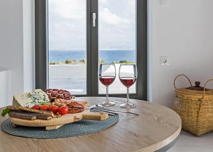 Vastblue Of Paros 4* Амбелас